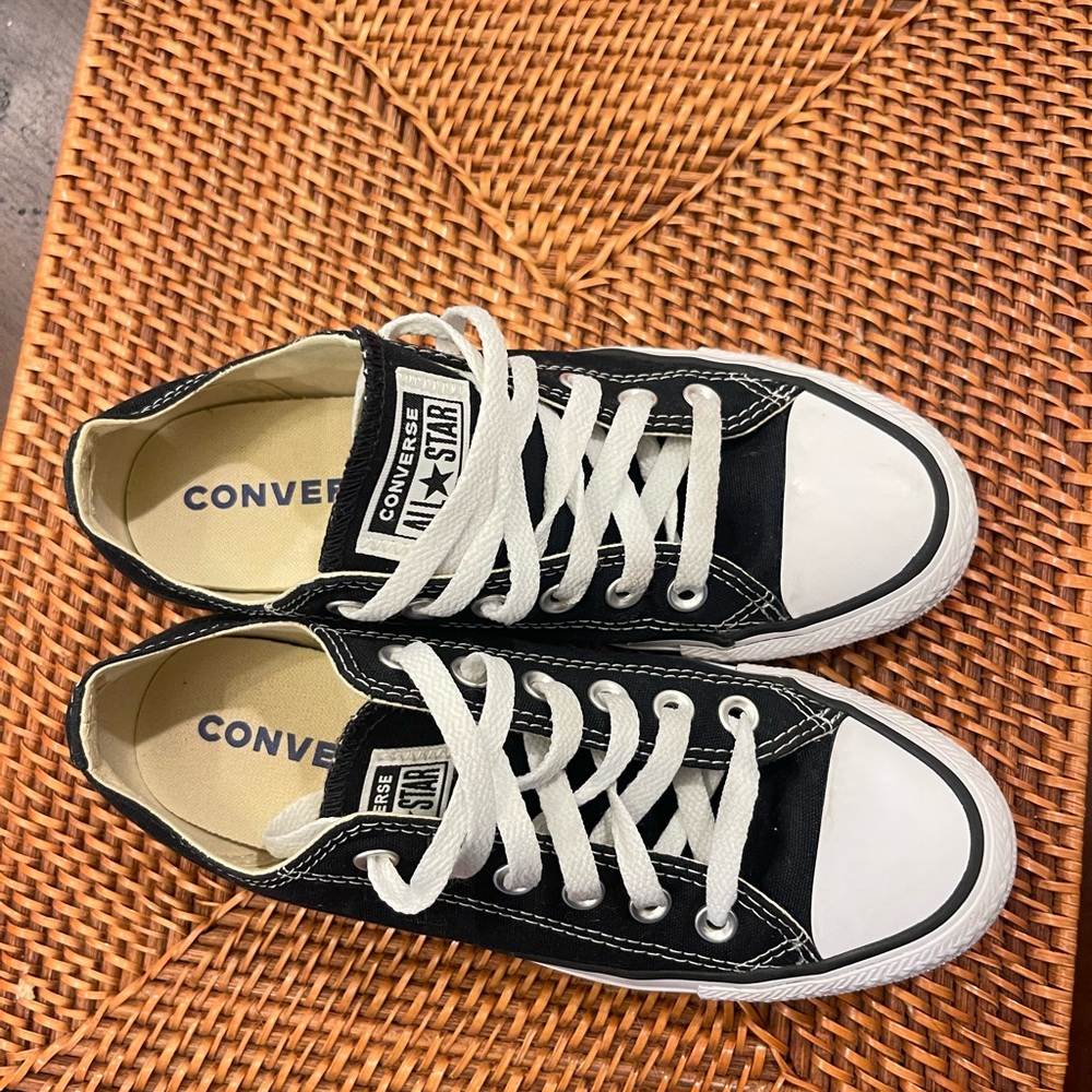Black converse